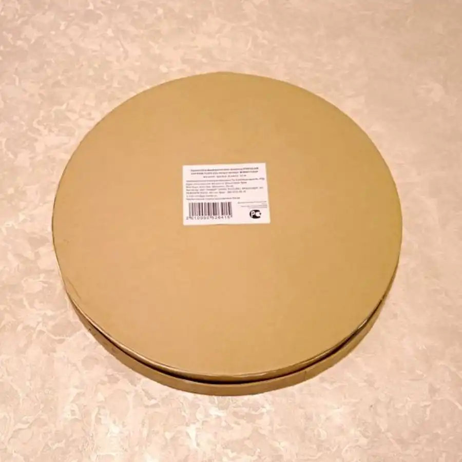 Плоская фарфоровая тарелка с красивым дизайном - Посуда (Барахолка) в Москва