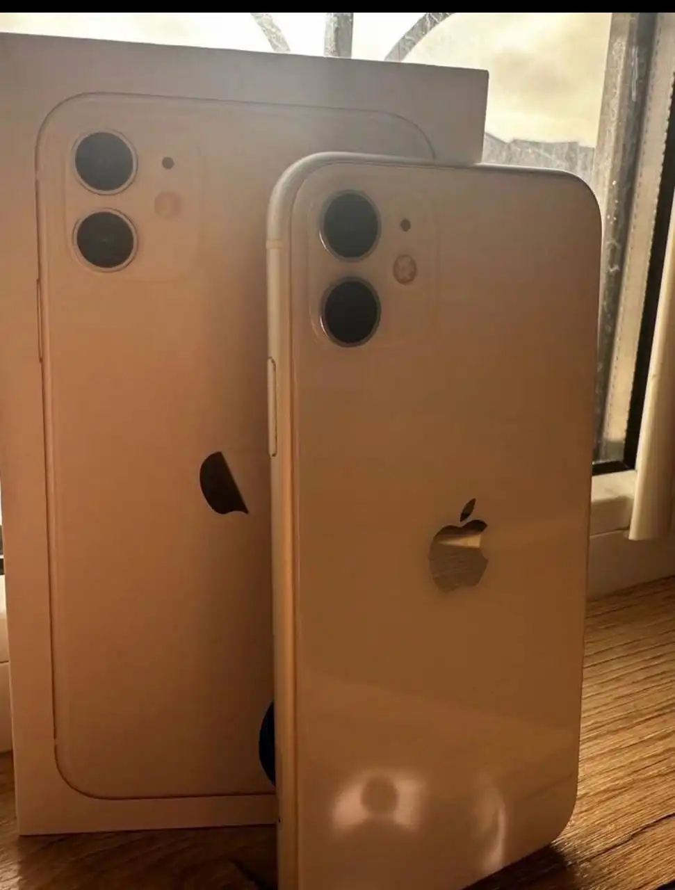 Продажа iPhone 11 128 ГБ - Смартфоны (Электроника) в Москва