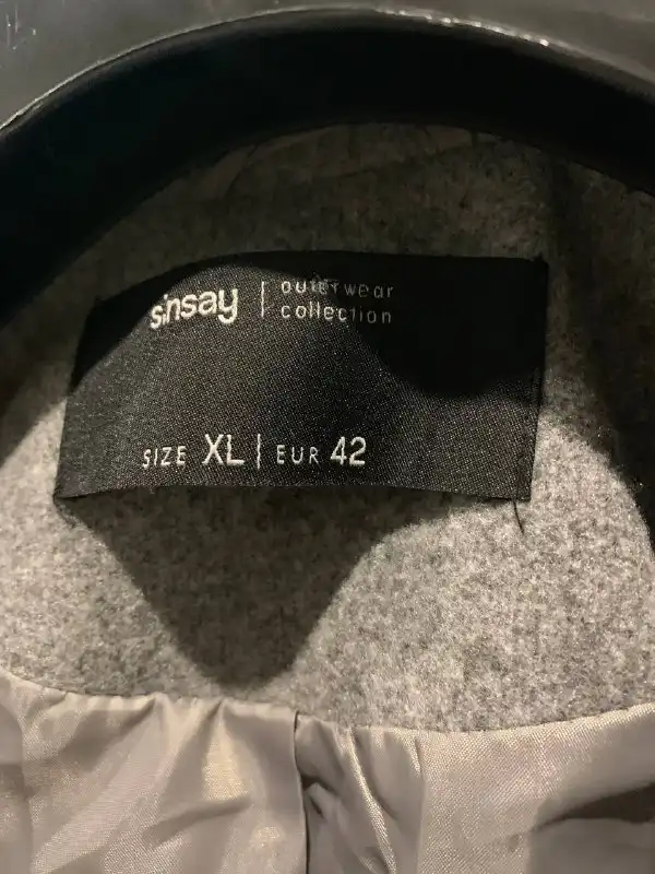 Пальто на весну-осень новое - Одежда (Барахолка) в Москва