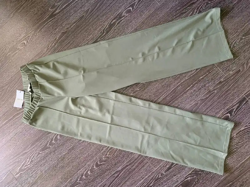 Одежда 46 размера в Москве - Женская одежда (Одежда) в Москва