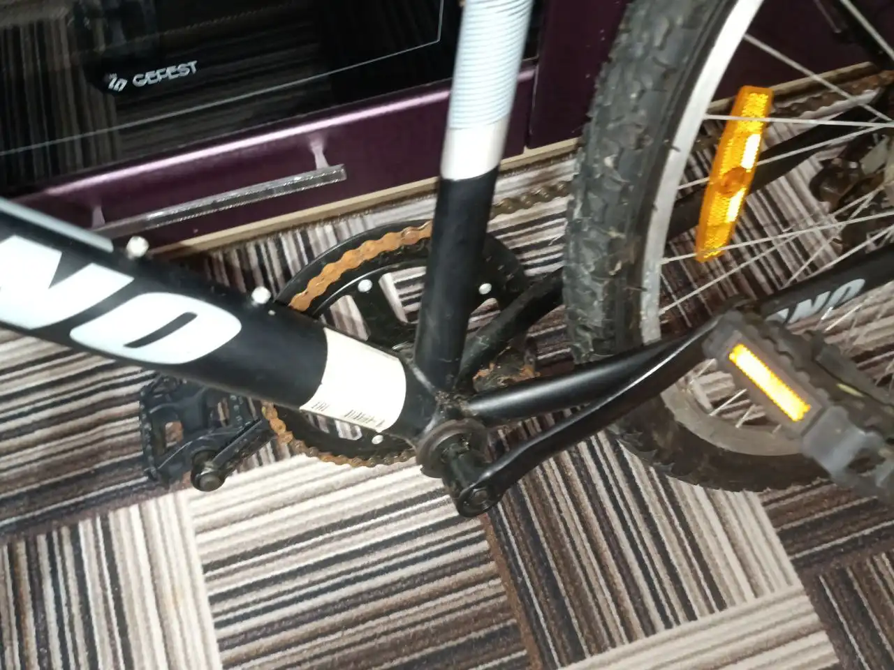 Новый стоял на балконе - Барахолка в Москва