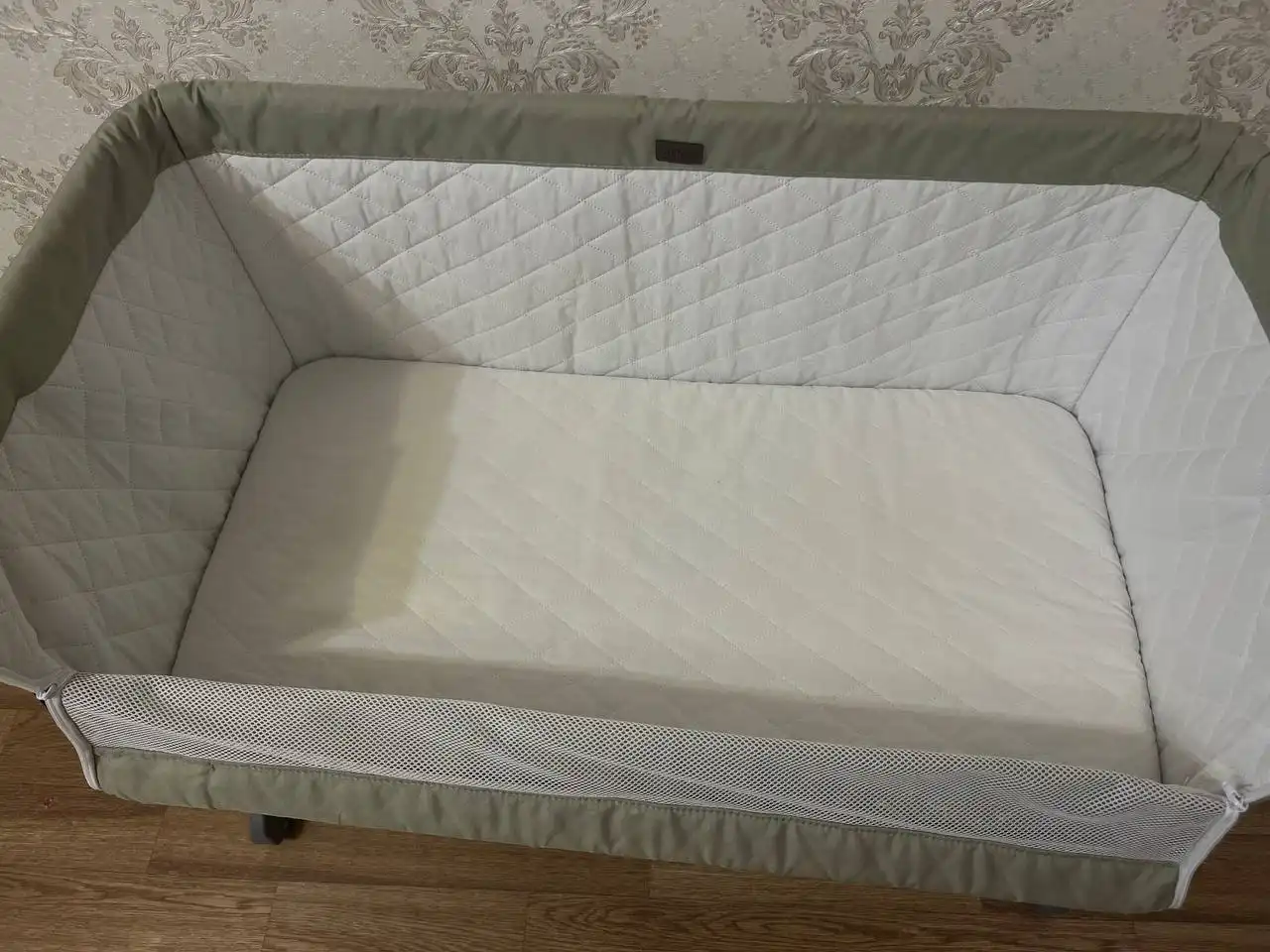 Детская приставная кроватка НУОВИТА АККАНТО в идеальном состоянии - Детская мебель (Товары для детей) в Москва