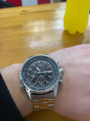 Продам оригинальные часы Casio - Бумага в Москва