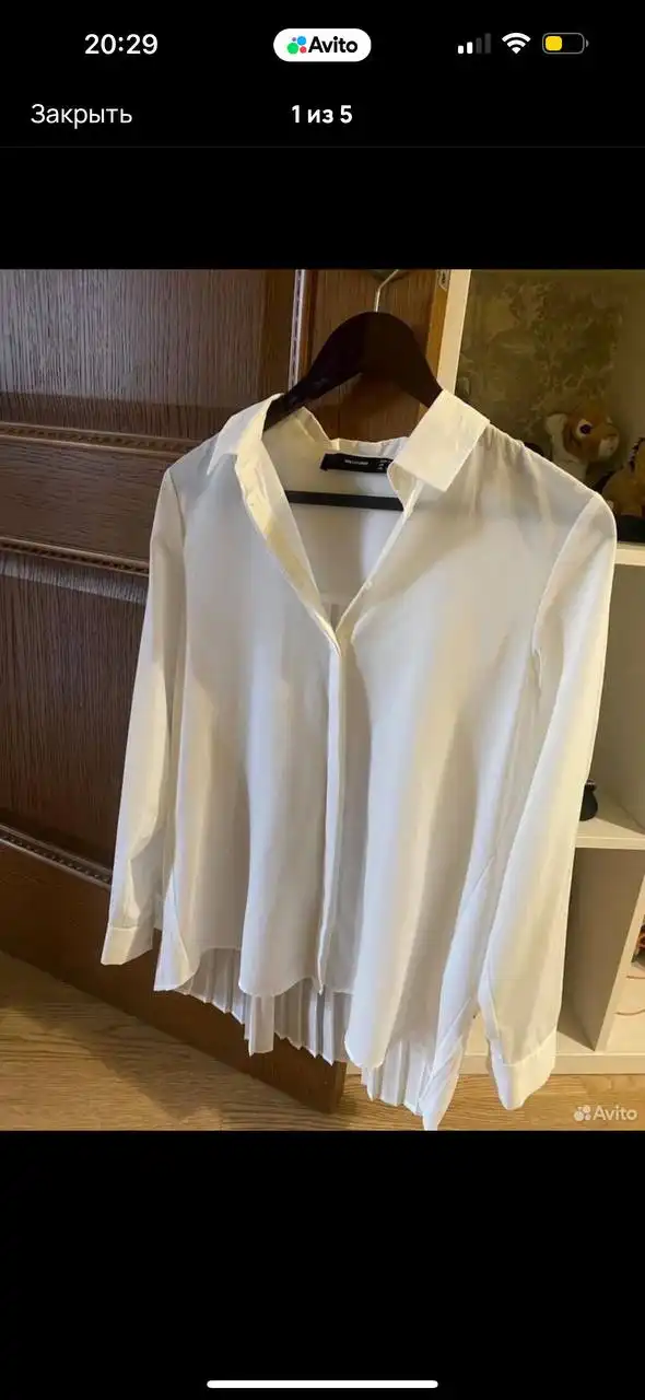 Белая блузка Hallhuber с V-образным вырезом - Блузки (Одежда) в Москва