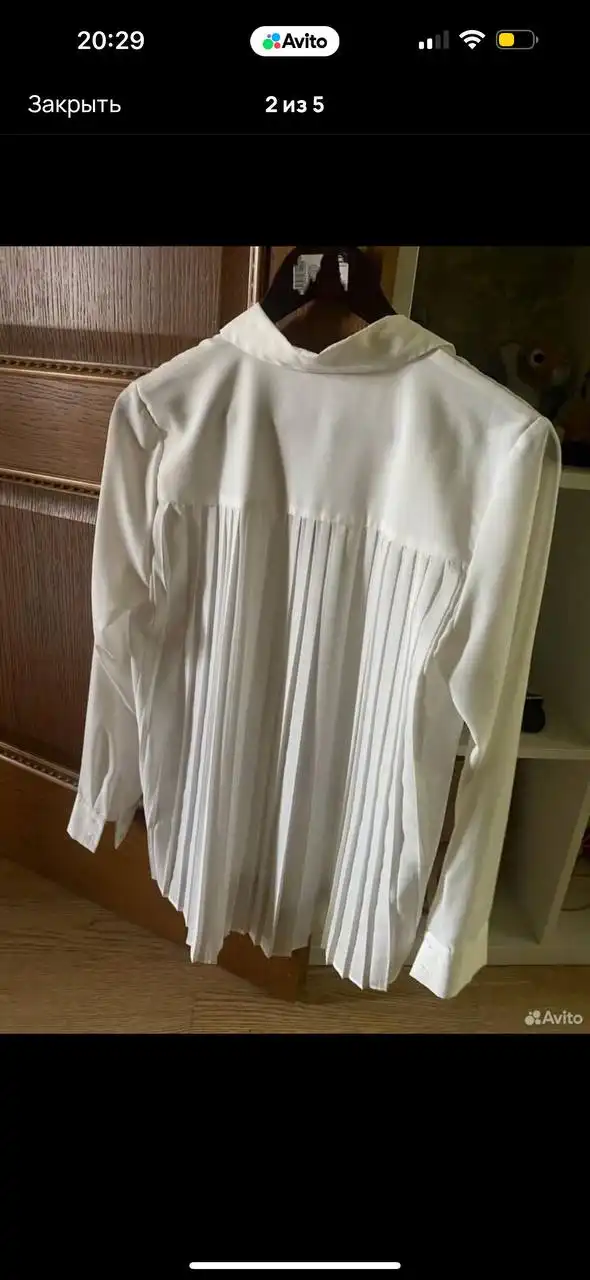 Белая блузка Hallhuber с V-образным вырезом - Блузки (Одежда) в Москва