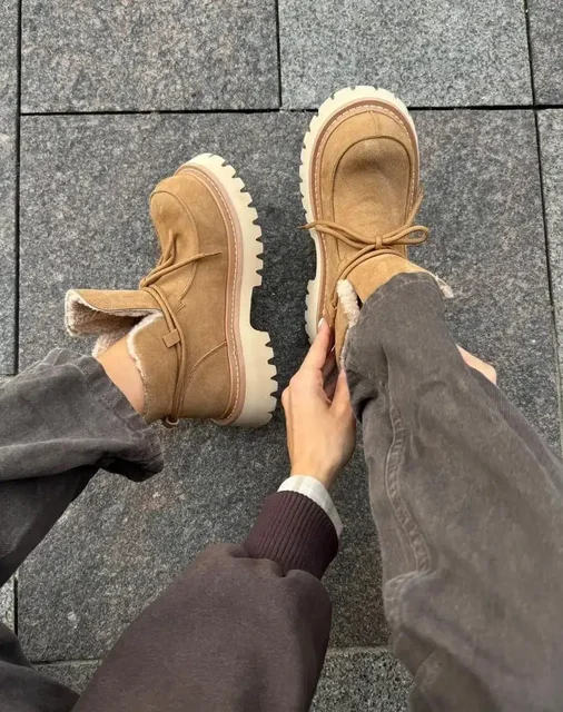 Обувь размеры 36 и 40 - Бумага в Москва