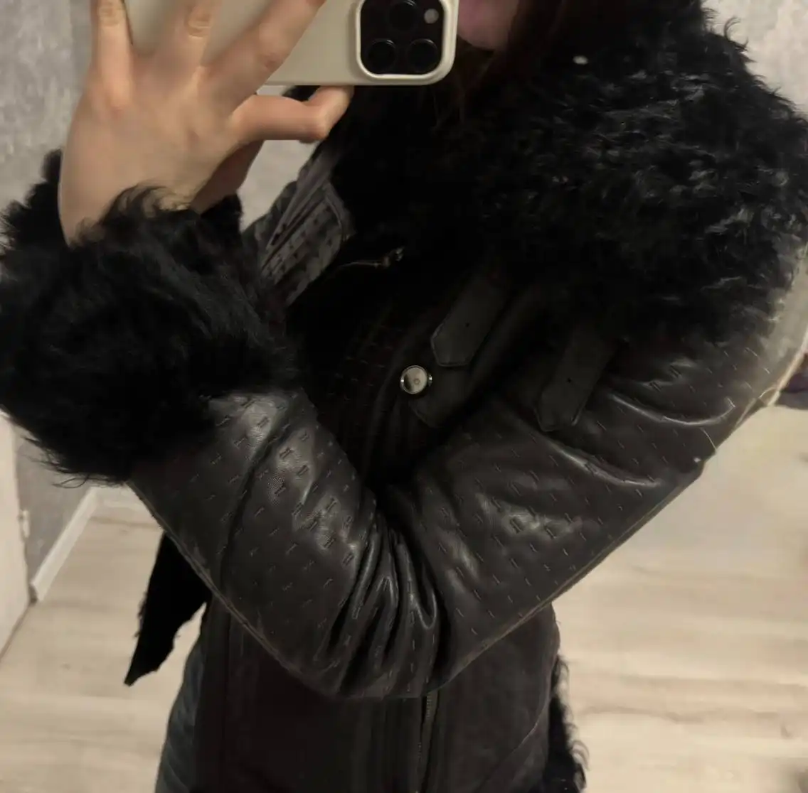 Дубленка из натурального меха и кожи размер 42 (XS-S) - Верхняя одежда (Одежда) в Москва