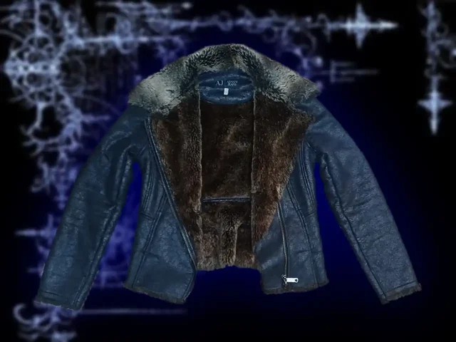 Дубленка Armani 42 размер - Костюмы в Москва