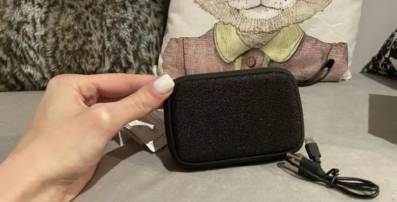 Продам 2 новые колонки из Испании - Аудиотехника (Электроника) в Москва