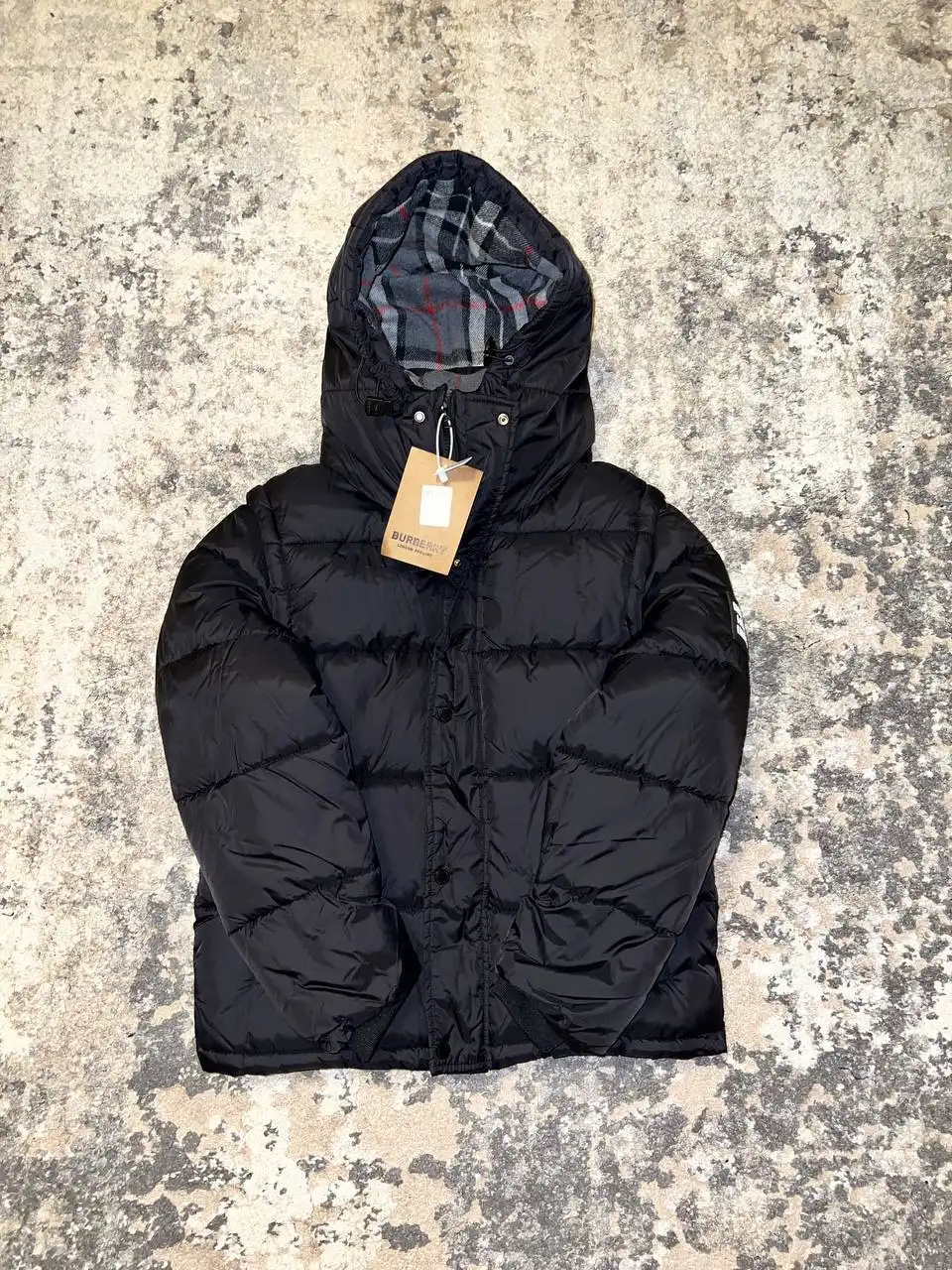 Пуховик Burberry размер L новое с бирками - Пуховики (Одежда) в Москва