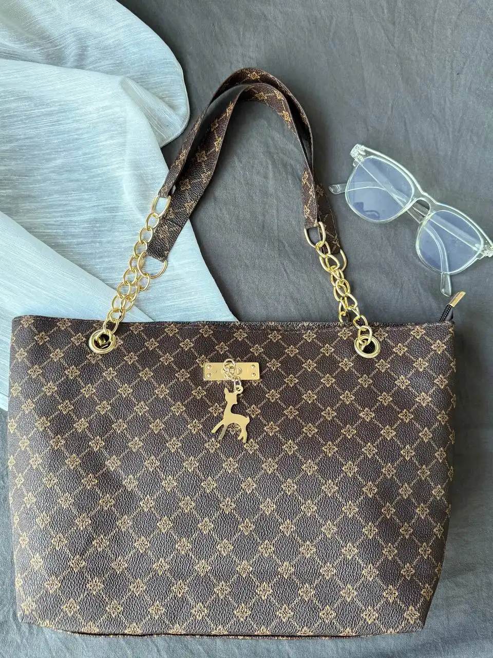 Женские сумки: шопер Deer, Marble белая, ридикюль - Барахолка в Москва