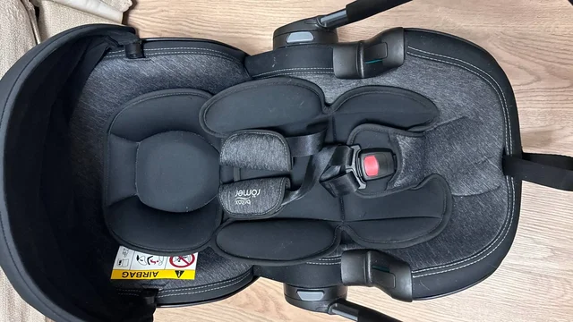 Продам автолюльку Britax Romer - Банковские карты в Москва