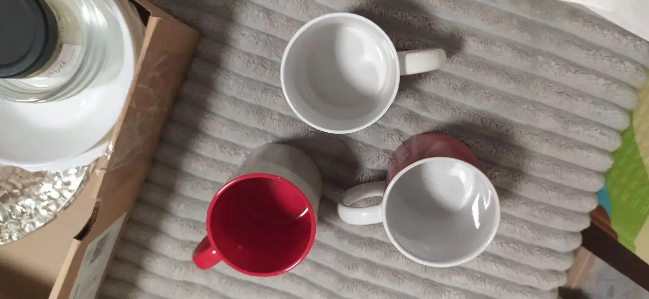 Новые чашки и сумка-портфель для обмена - Посуда и аксессуары (Барахолка) в Москва