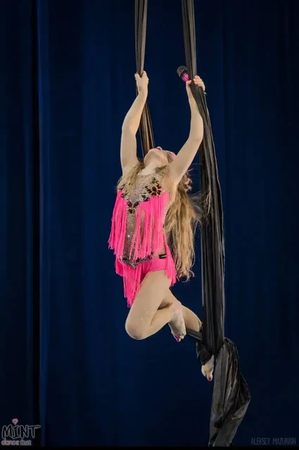 Купальник для художественной гимнастики Karolina Ray - Банковские карты в Москва