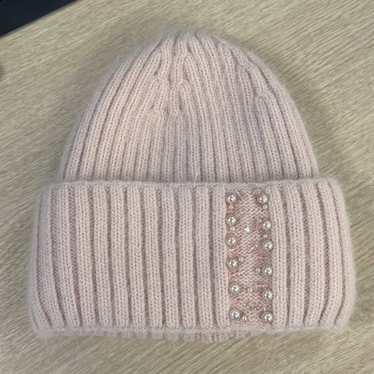 Шапка зимняя новая - Одежда (Барахолка) в Москва