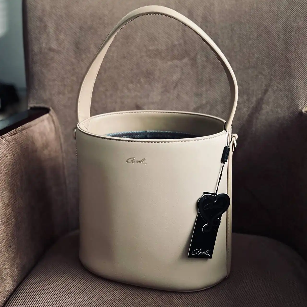 Сумка-ведерко Axel нюд - Барахолка в Зеленоград