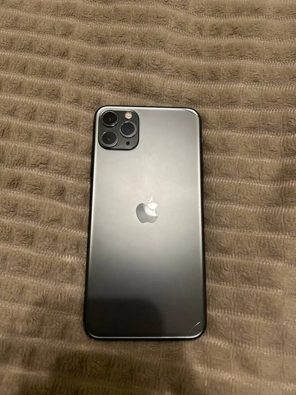 Продажа iPhone 11 Pro Max 256 гб с акб 74% - Телефоны (Электроника) в Химки