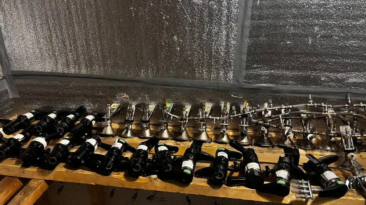 Краны под разливные напитки 17 штук - Барахолка в Москва