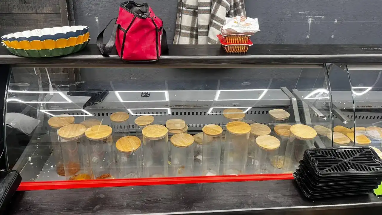 Продажа холодильников разных размеров - Барахолка в Москва