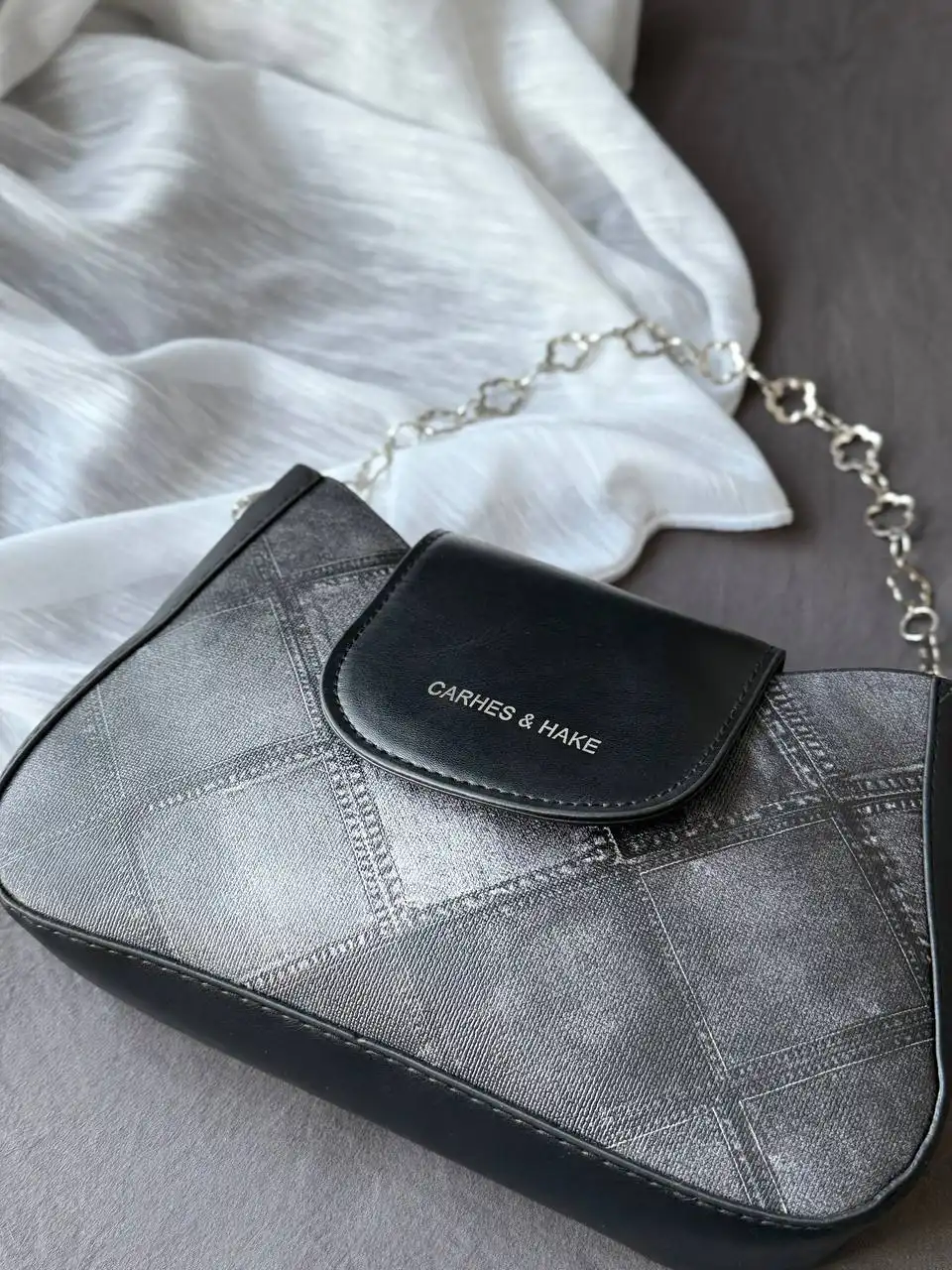 Продажа новых сумок, пиджака и боди - Одежда в Москва