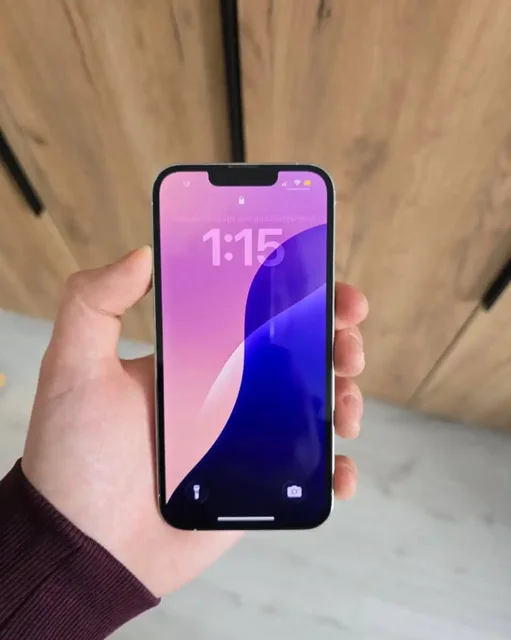 iPhone 13 Pro в идеальном состоянии - Игровые аксессуары в Москва