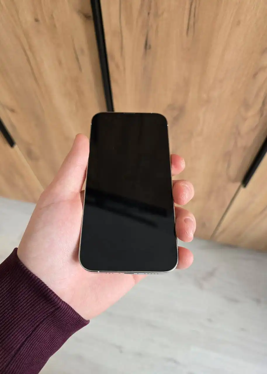 iPhone 13 Pro в идеальном состоянии - Смартфоны (Электроника) в Москва