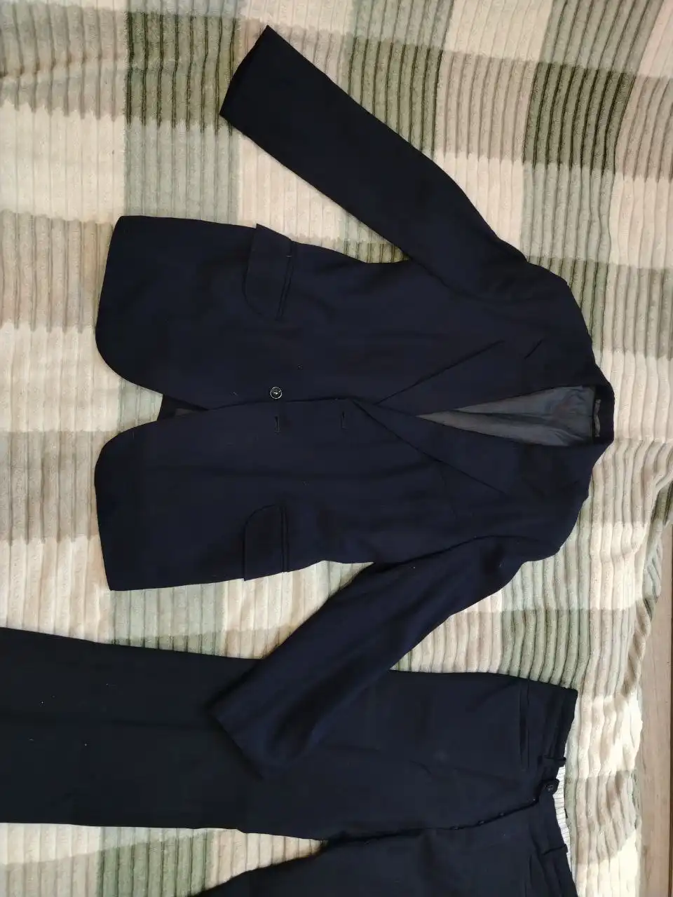 Мужские костюмы синий и серый - Мужская одежда (Одежда) в Москва