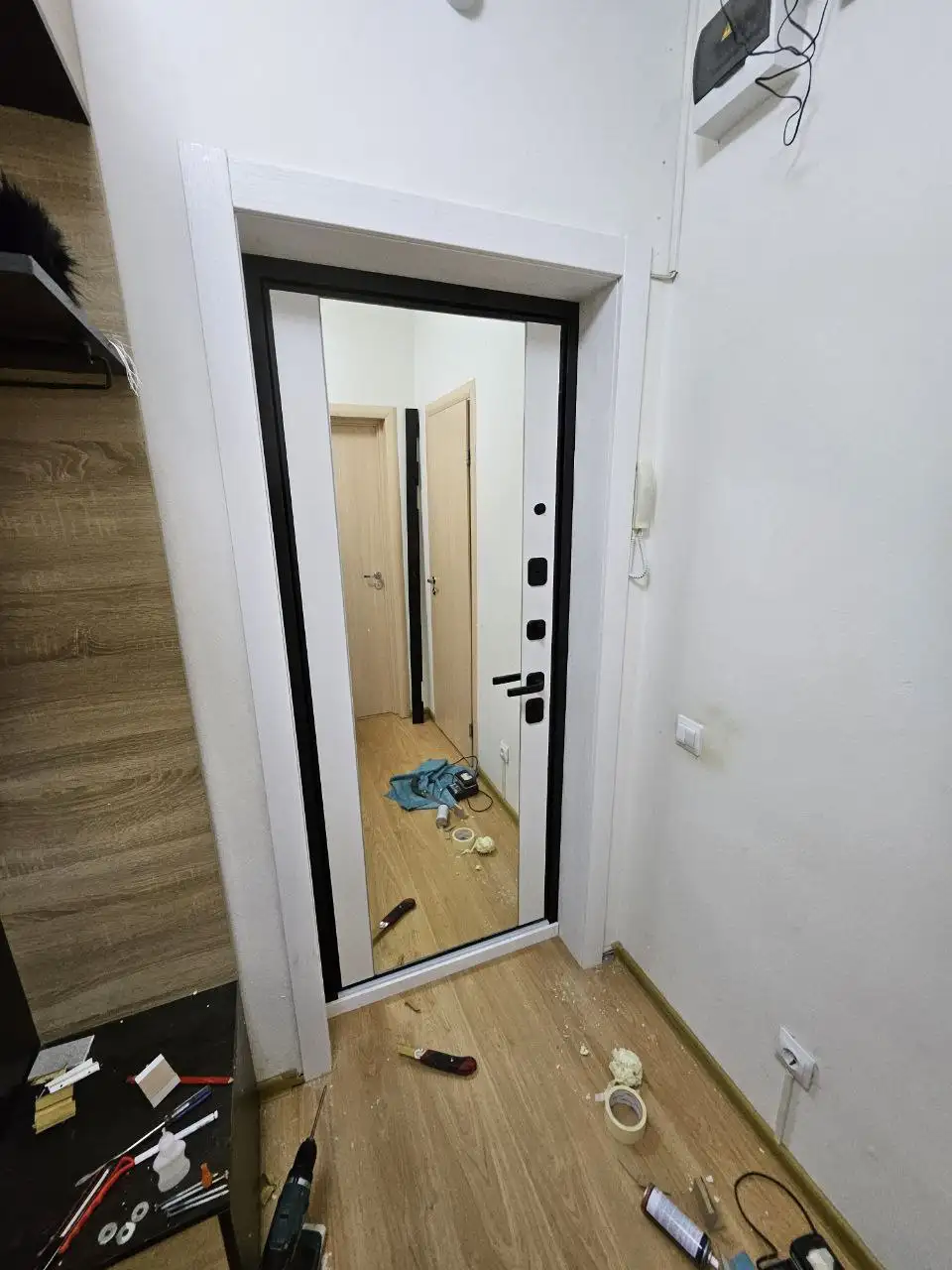 Установка дверей под ключ с доборами - Ремонт и строительство (Услуги) в Москва