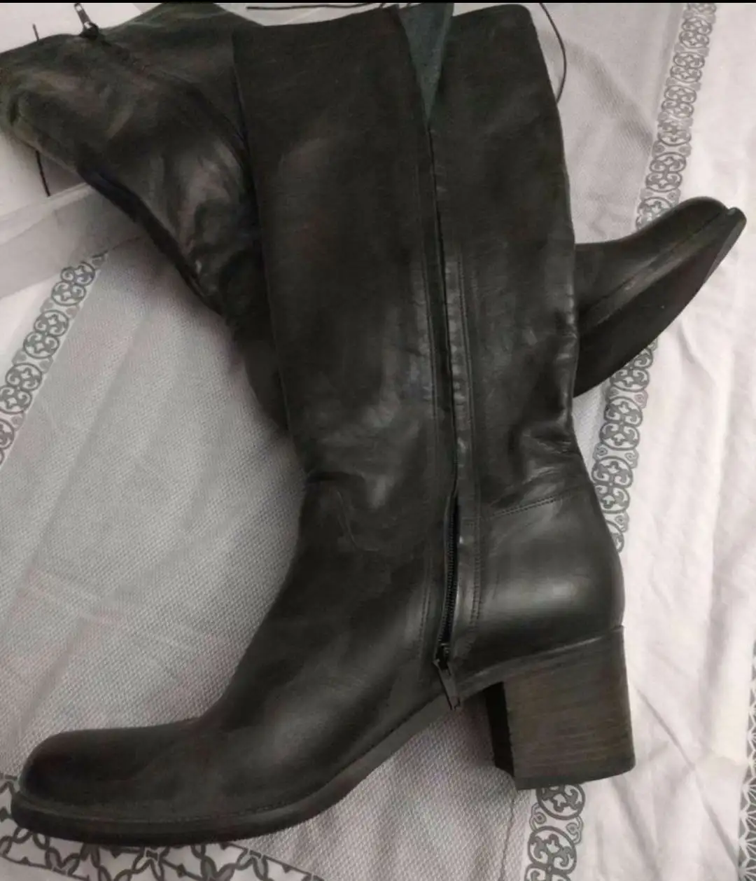 Женские кожаные сапоги 41 размера - Обувь (Одежда) в Москва
