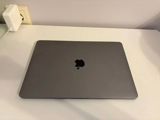 Продам MacBook Pro 13 в хорошем состоянии - Ноутбуки в Москва
