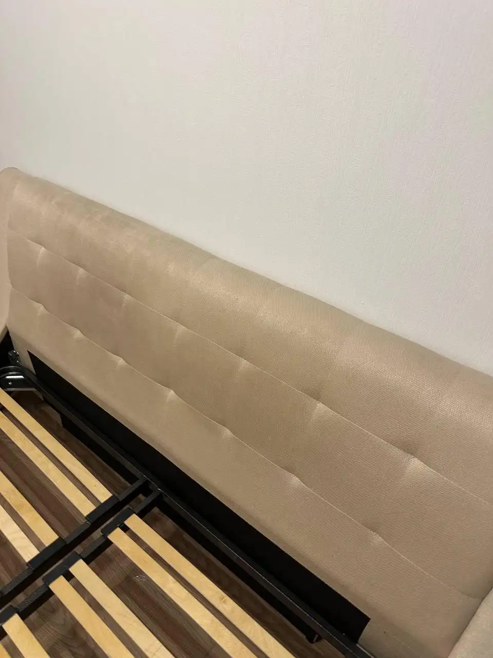 Двуспальная кровать в хорошем состоянии - Барахолка в Москва