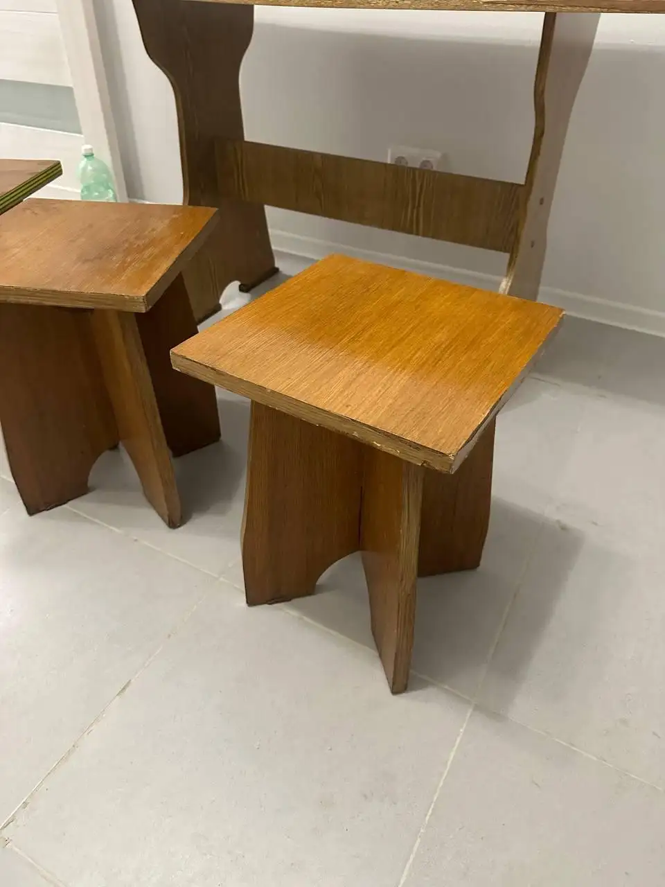 Стол и 3 табуретки - Мебель (Барахолка) в Москва