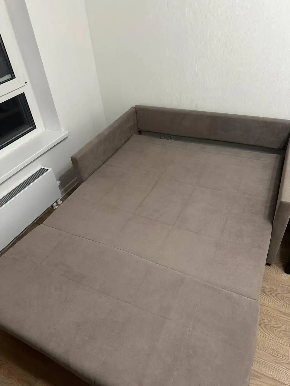 Диван раскладывающийся в отличном состоянии - Барахолка в Москва