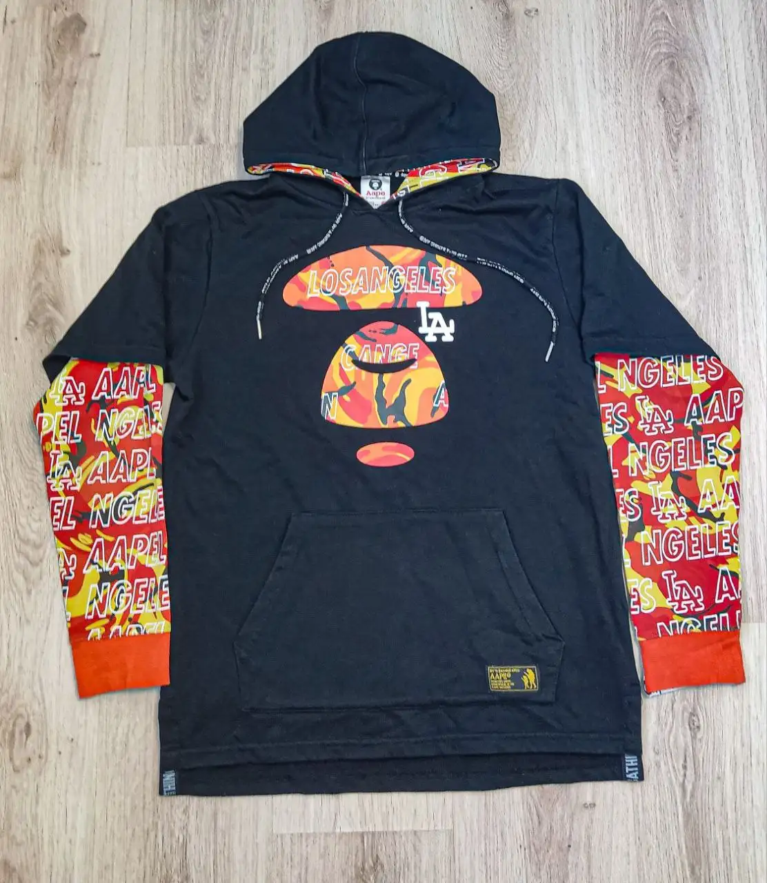 Продам вещи, исключительно оригинал, срочная продажа - Барахолка в Москва