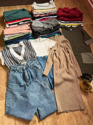 Продажа большого количества одежды размер S/M - Пиджаки в Москва