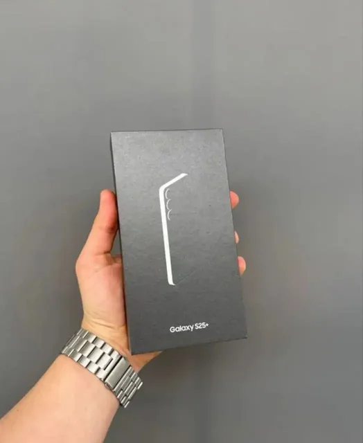 Продам Samsung Galaxy S25+ 12/512 ГБ - Проекторы и телевизоры в Москва