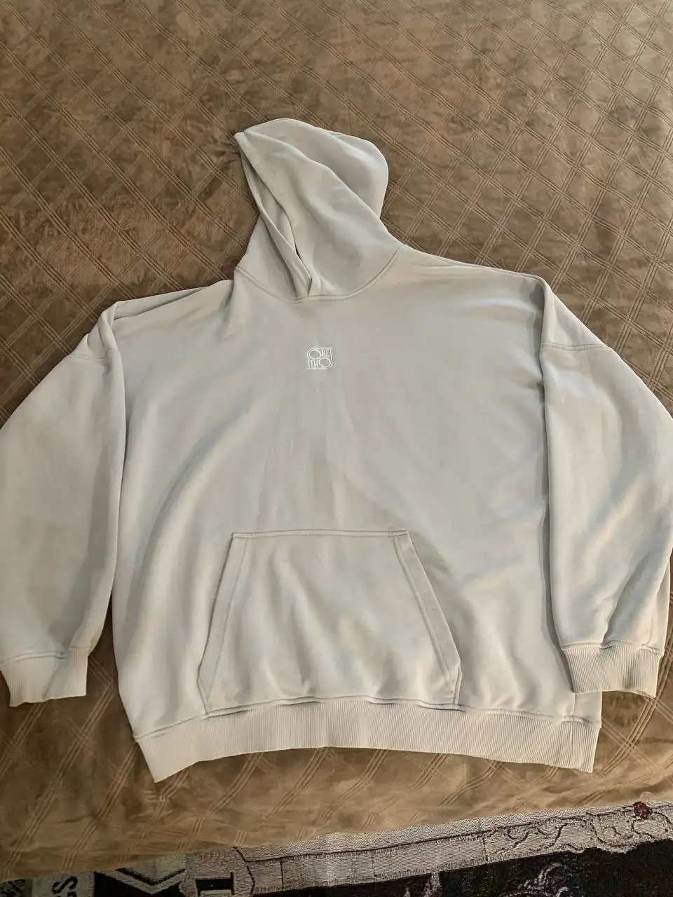 Джинсы EMANUEL DRUGON и худи OneTwo в Москве - Одежда (Барахолка) в Москва