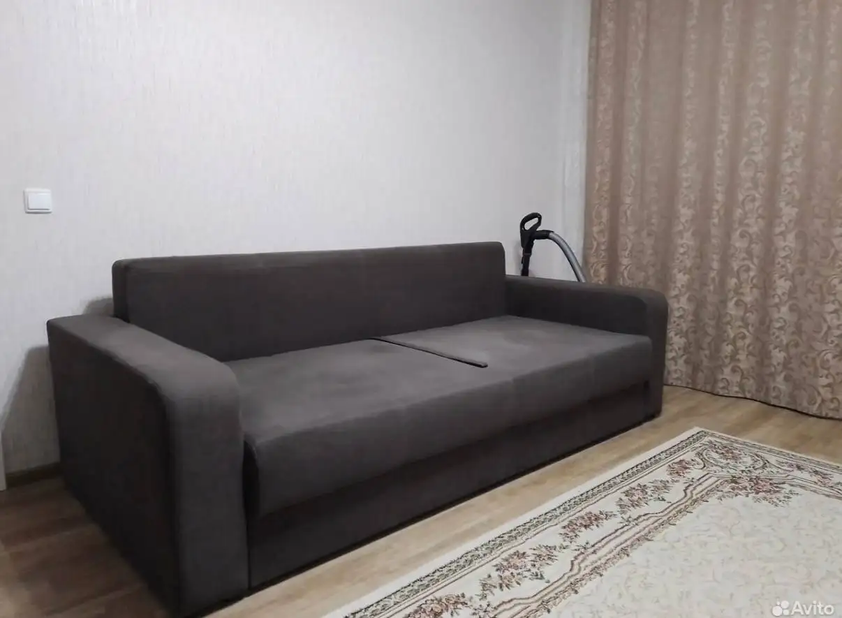 Отдаю диван за 2 тысячи - Мебель (Барахолка) в Москва