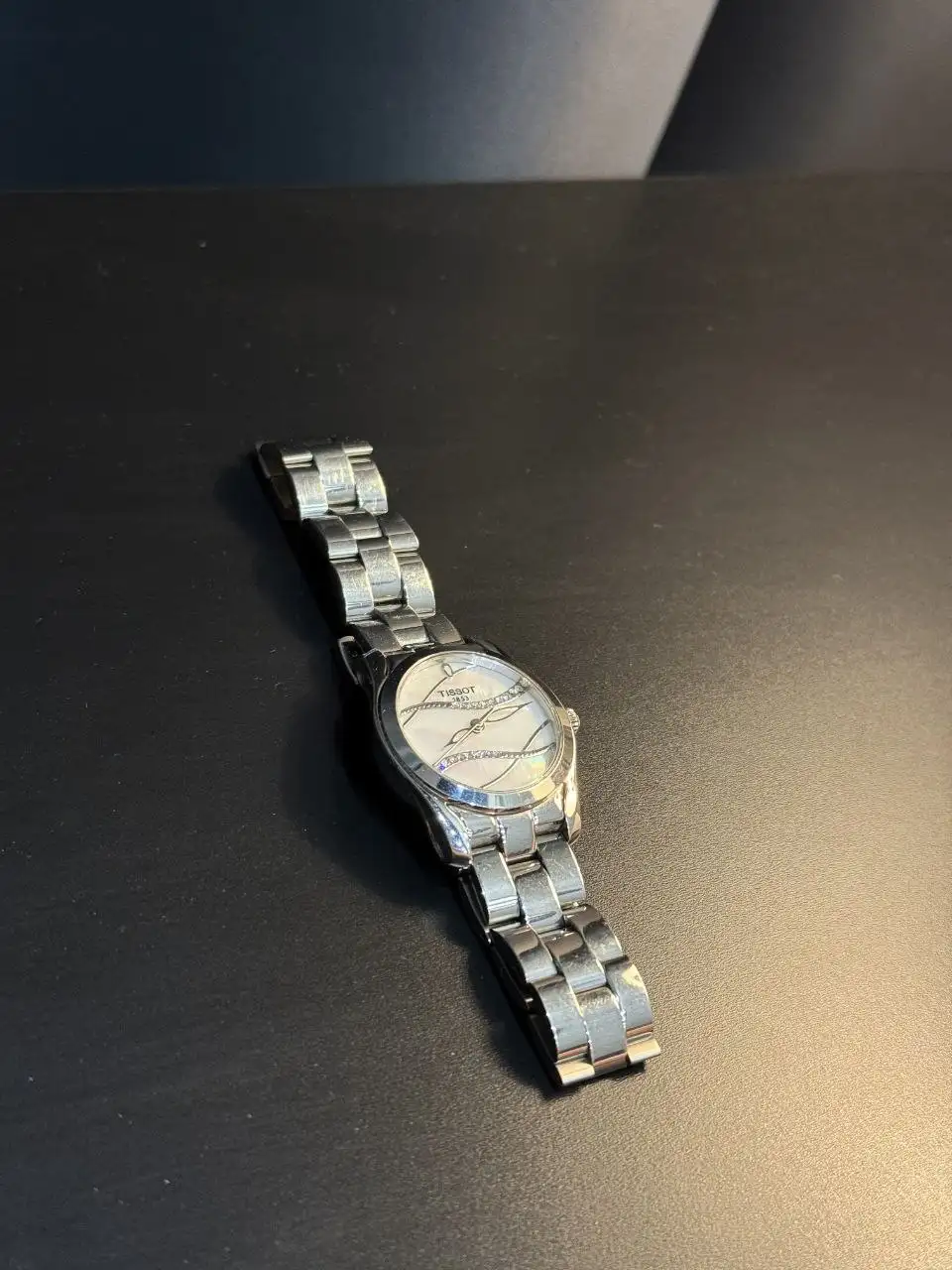 Продажа женских часов Tissot 1853 б/у - Наручные часы (Барахолка) в Москва