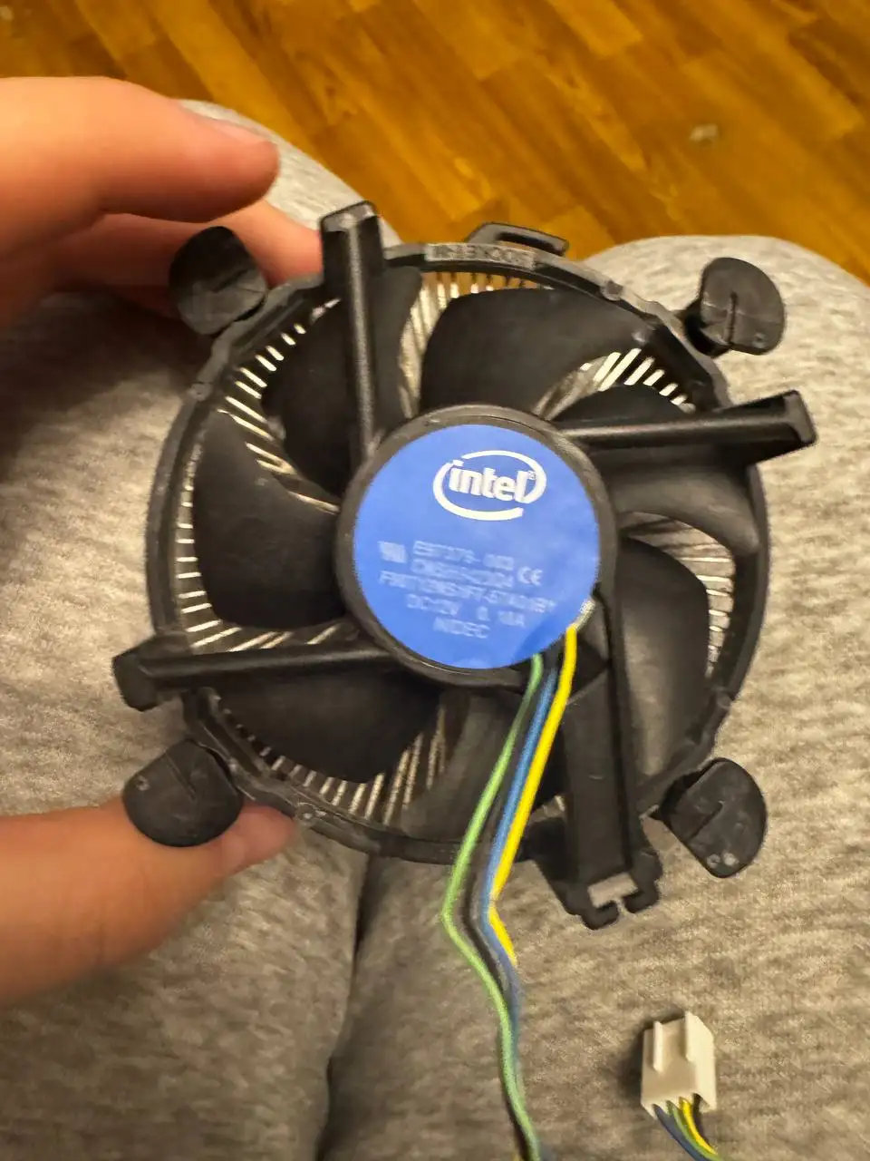 Комплект процессора i5 9400f с материнской платой MSI 370z и оперативной памятью - Компьютерные комплектующие (Электроника) в Москва