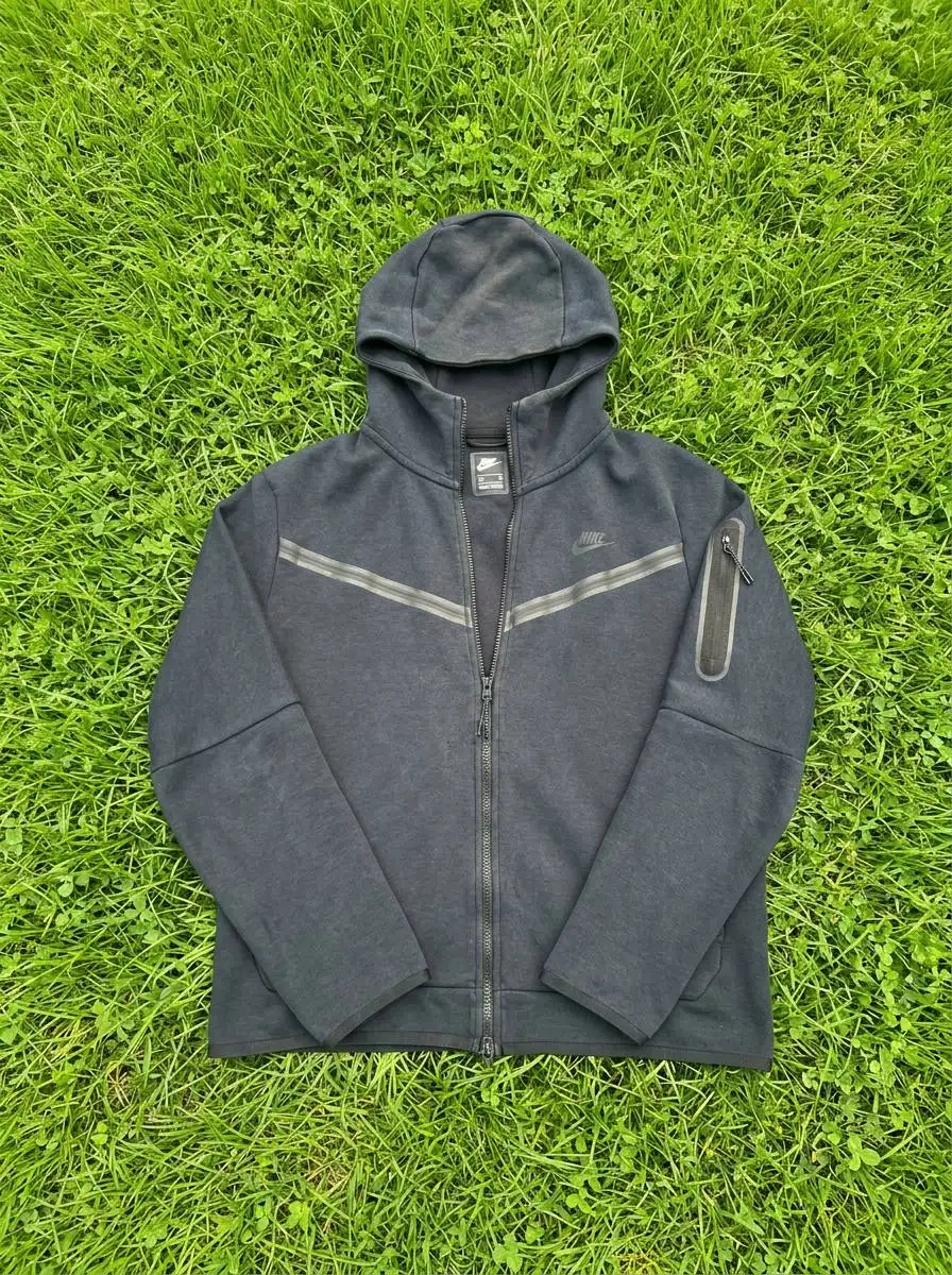 Nike Tech Fleece размер L - Спортивная одежда (Одежда) в Москва