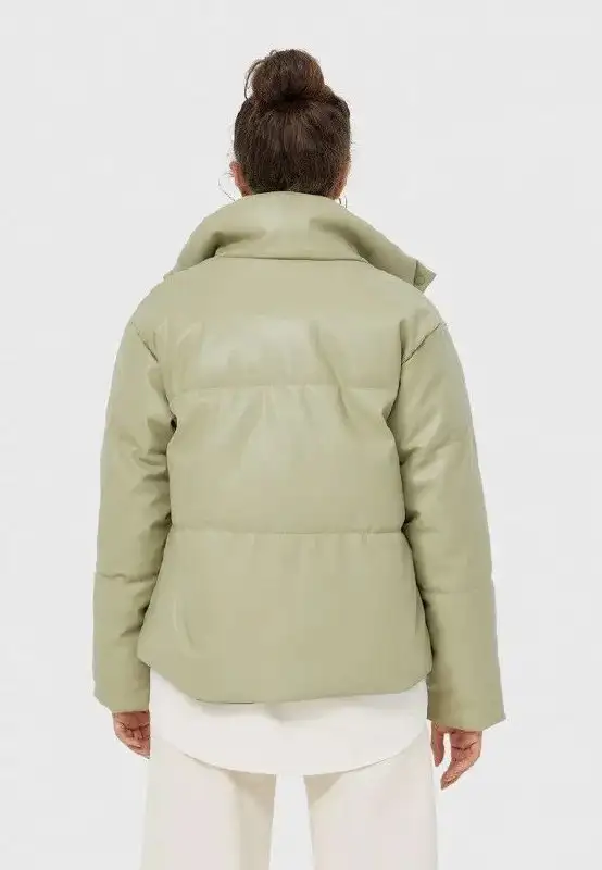 Новый пуховик водонепроницаемый 42-44 - Верхняя одежда (Одежда) в Москва