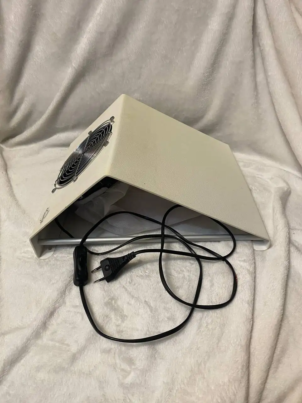 Пылесос Cosmos для маникюра со съемными мешками - Барахолка в Москва