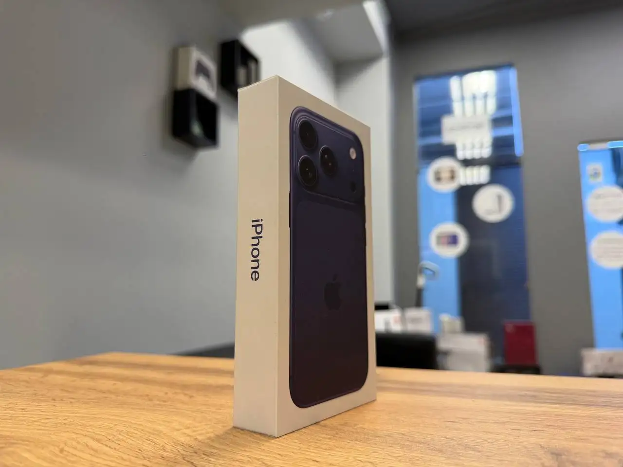 Новые телефоны с гарантией и подарками - Телефоны (Электроника) в Москва