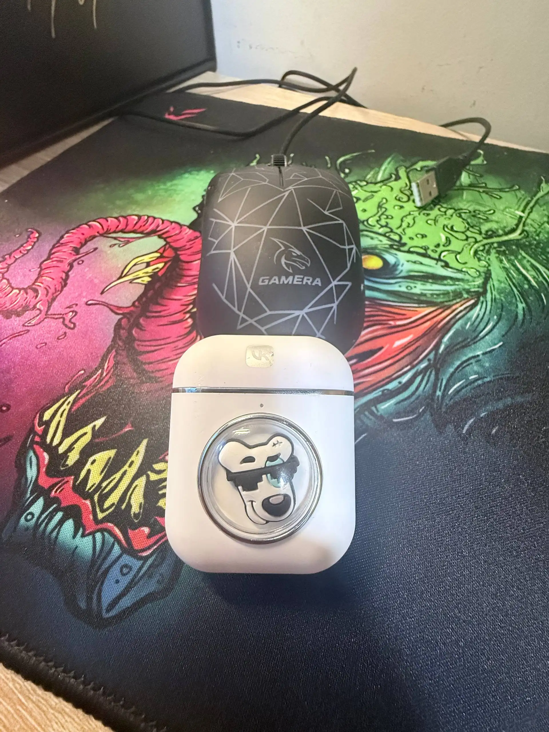 Продажа оригинальных наушников вк споти - Барахолка в Москва