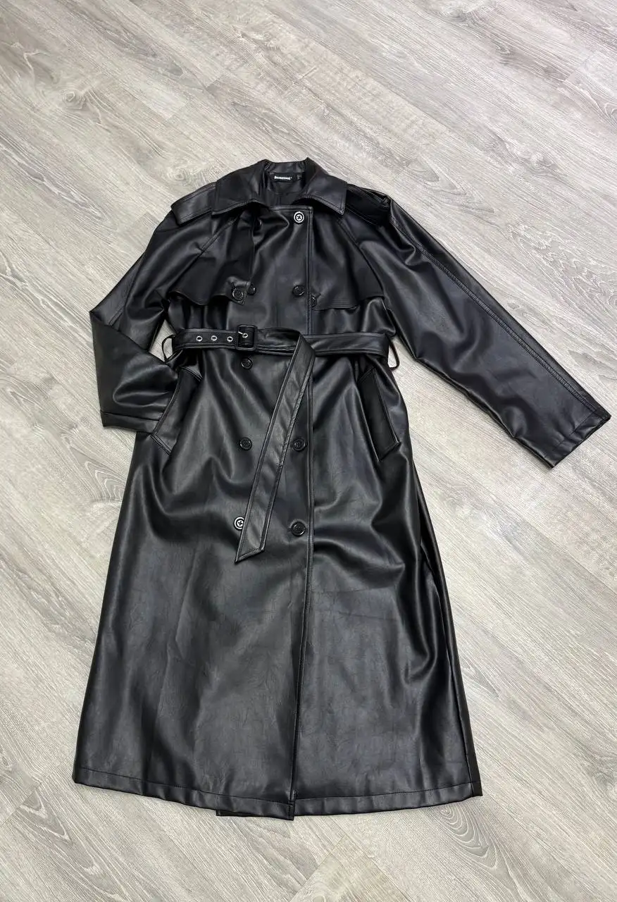 Тренч из экокожи с кокеткой на спинке, размер М - Верхняя одежда (Одежда) в Зеленоград