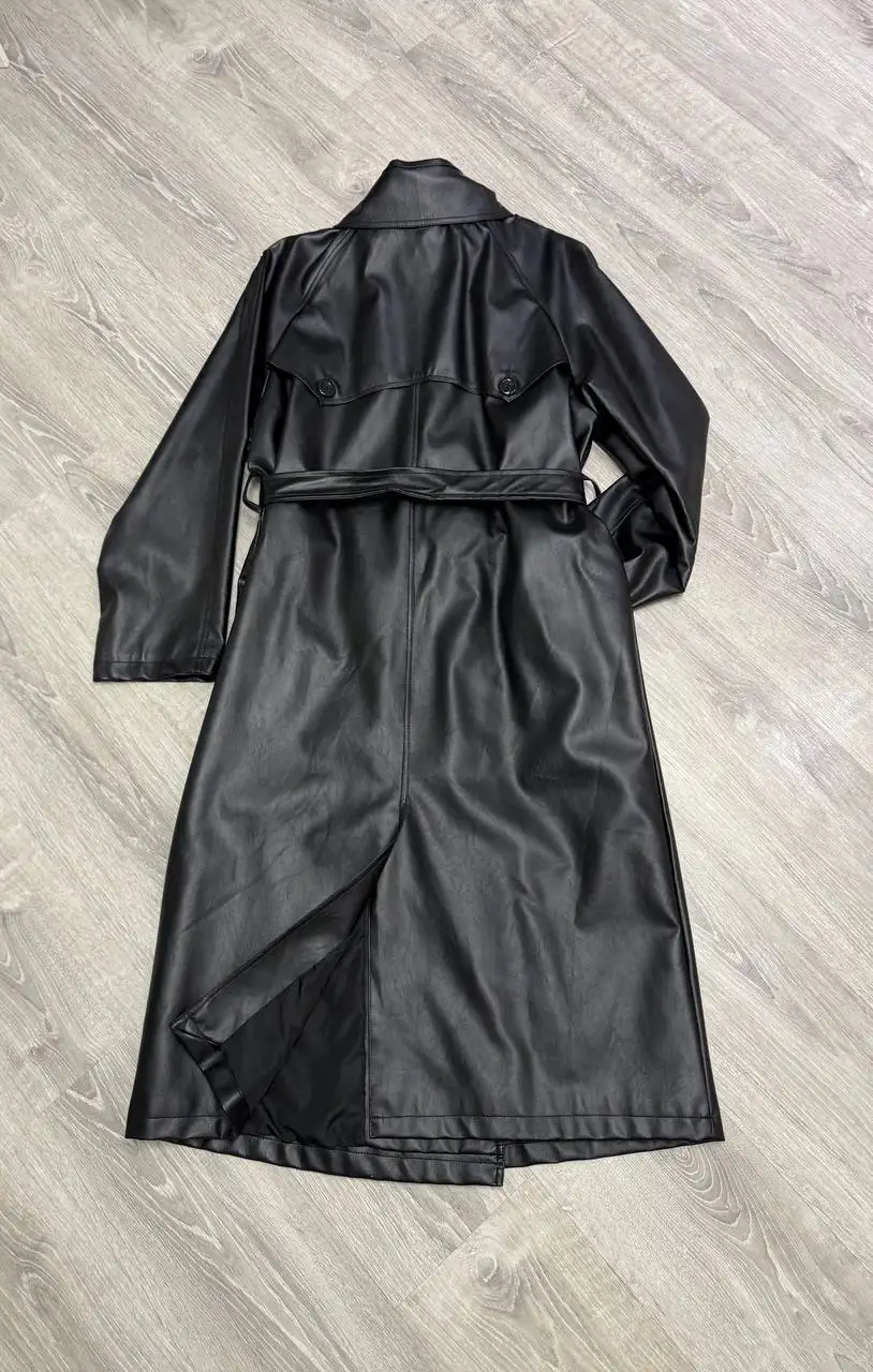 Тренч из экокожи с кокеткой на спинке, размер М - Верхняя одежда (Одежда) в Зеленоград