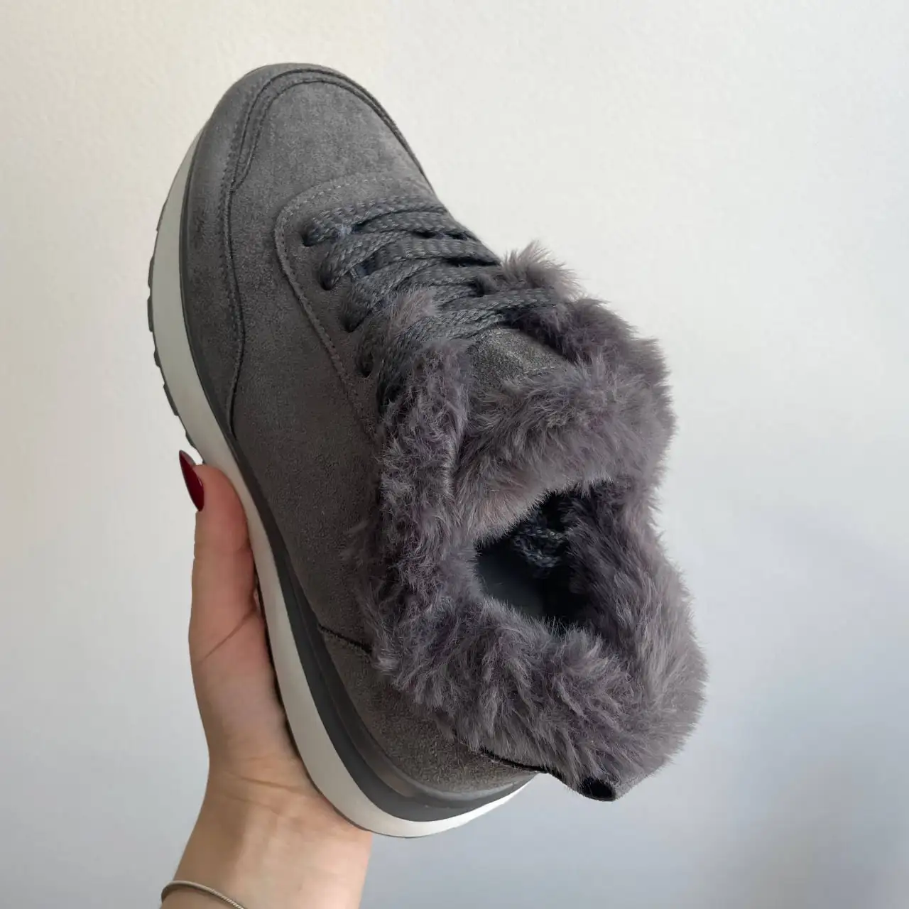 Женские кроссовки из натуральной замши - Обувь (Одежда) в Москва