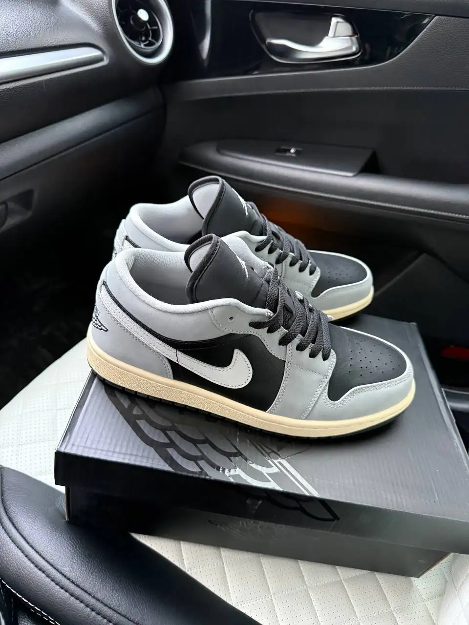 Jordan 1 Love оригинал размер 42 - Кроссовки (Одежда) в Москва