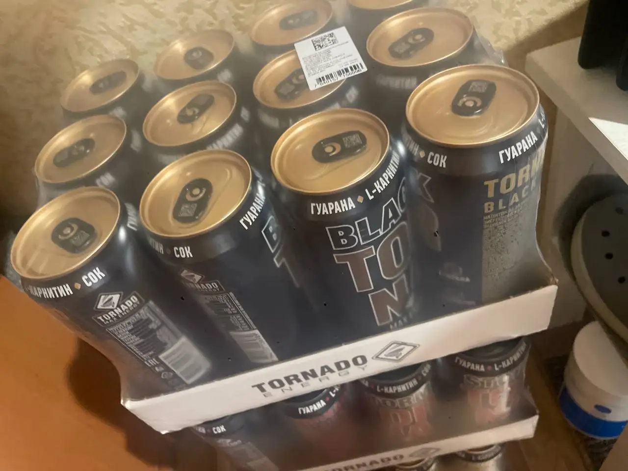 Продам пачку энергетиков - Продукты питания (Барахолка) в Москва